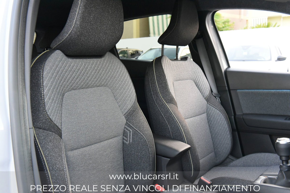 Renault Captur 1.2 eco-g Techno 120cv (9)