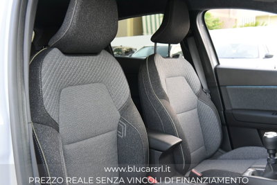 Renault Captur 1.2 eco-g Techno 120cv (9)