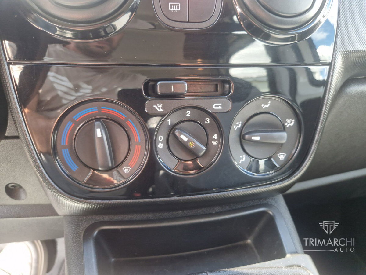 Fiat Qubo 1.3 MJT 95 CV Lounge (15)