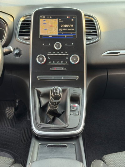 Renault Scénic 1.5 dci energy Zen 110cv (13)