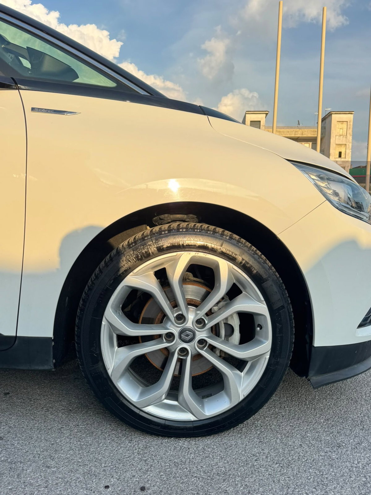 Renault Scénic 1.5 dci energy Zen 110cv (17)