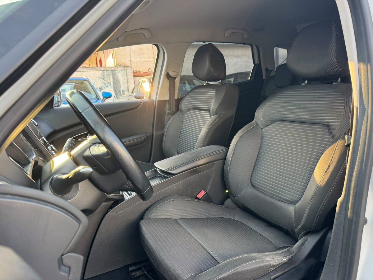 Renault Scénic 1.5 dci energy Zen 110cv (6)