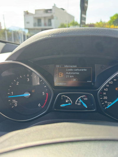 Ford Kuga 1.5 TDCI 120 CV S&S 2WD Titanium Business (8)