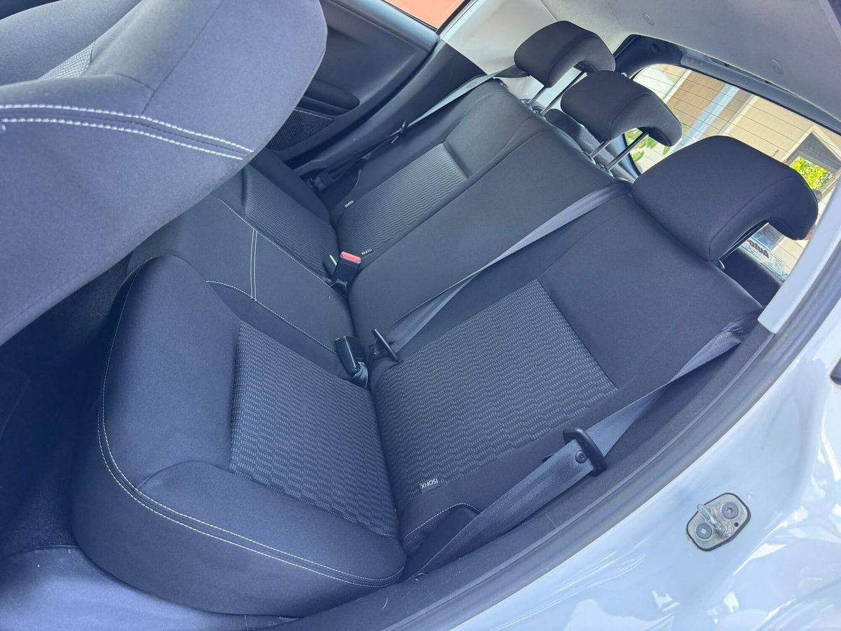 Peugeot 208 75 5 porte Active (11)