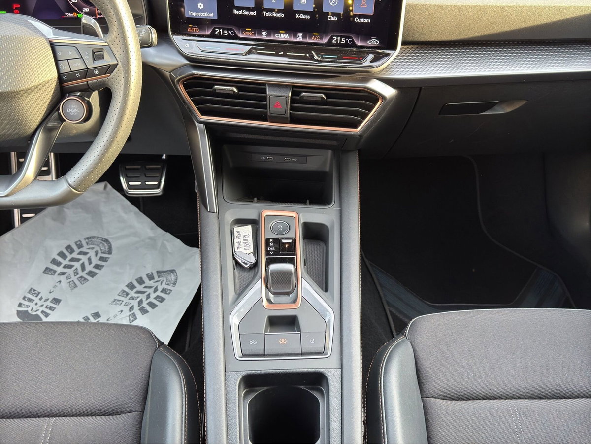 Cupra Leon Leon 1.5 hybrid 150cv dsg (16)