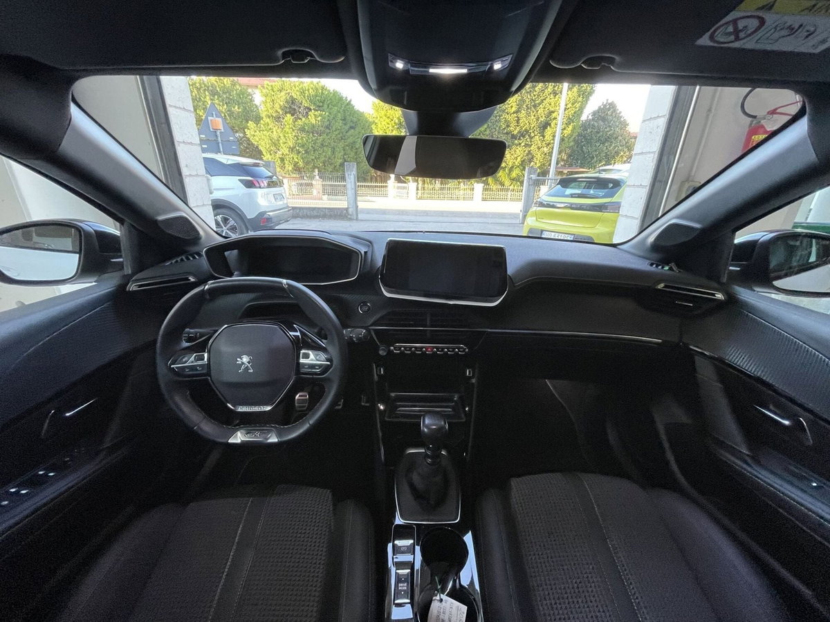 Peugeot 208 PureTech 100 Stop&Start 5 porte GT (15)