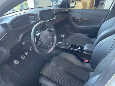Peugeot 208 PureTech 100 Stop&Start 5 porte GT (8)
