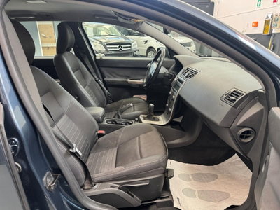 Volvo V50 2.0 D cat Summum (5)