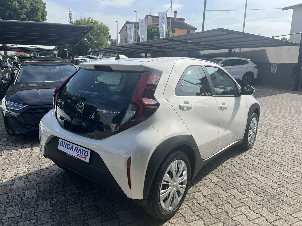 Toyota Aygo X 1.5 hybrid e-cvt (5)