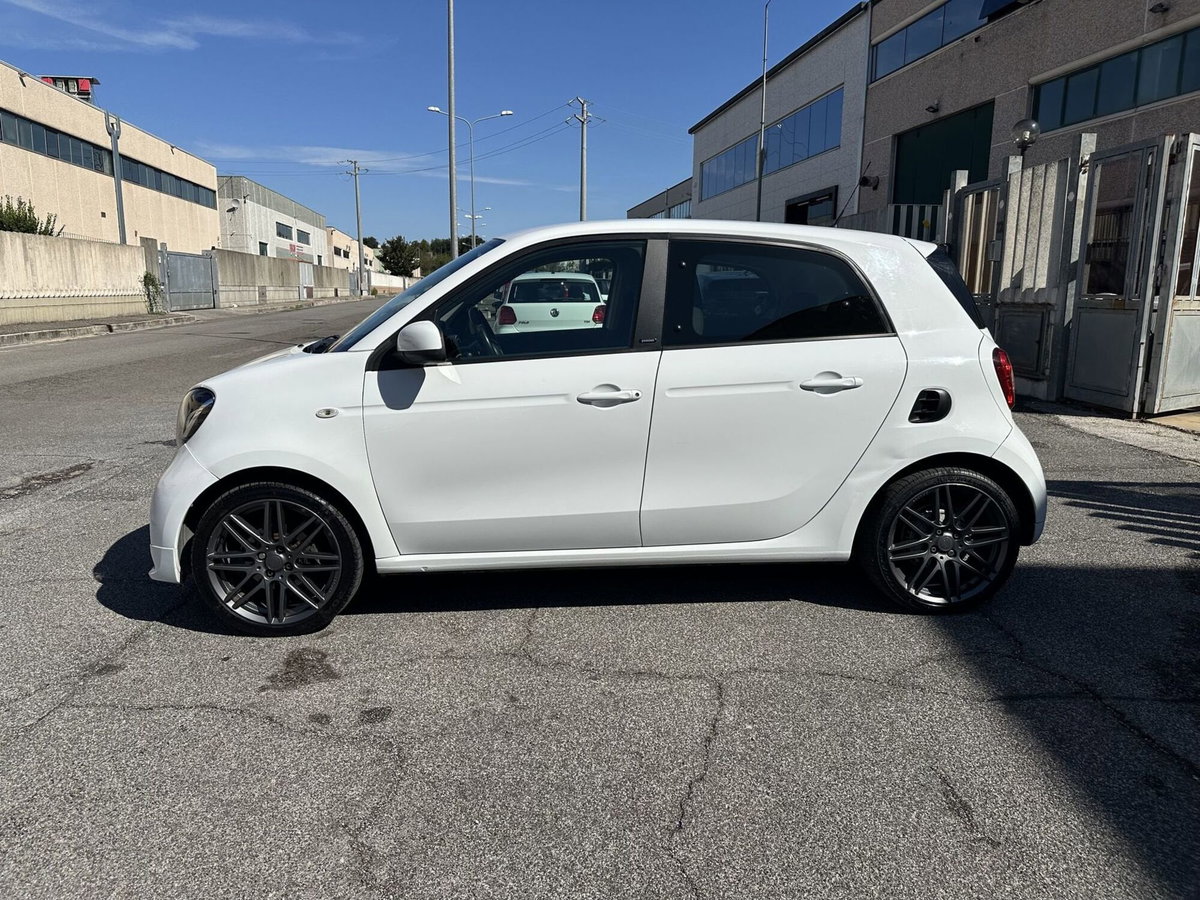 smart forfour forfour 70 1.0 twinamic Brabus Style (3)
