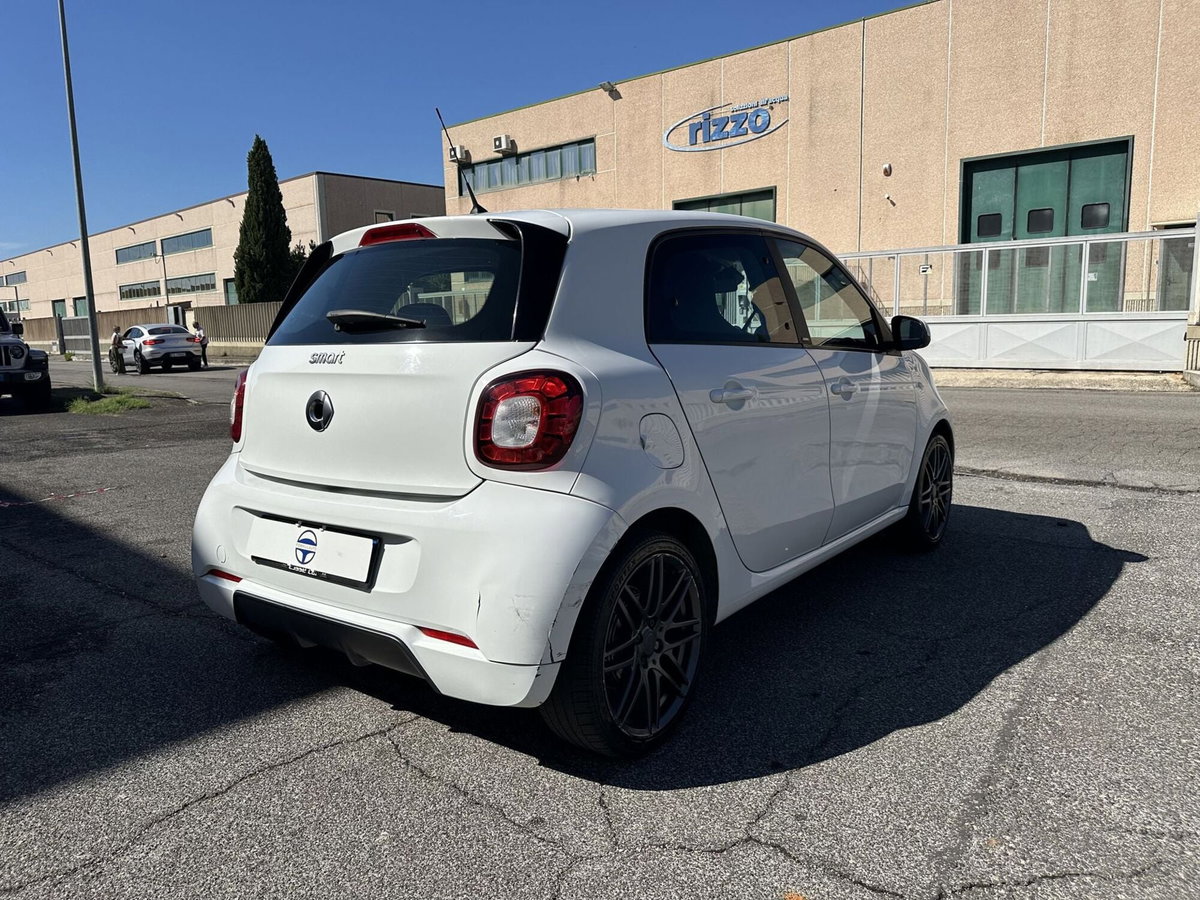 smart forfour forfour 70 1.0 twinamic Brabus Style (6)