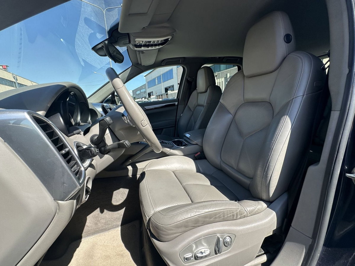 Porsche Cayenne 4.0 GTS tiptronic (11)