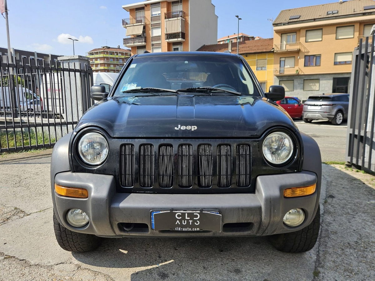 Jeep Cherokee 2.5 CRD Sport (2)