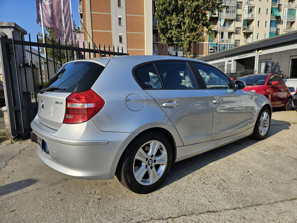 BMW Serie 1 116i cat 5 porte Futura (4)