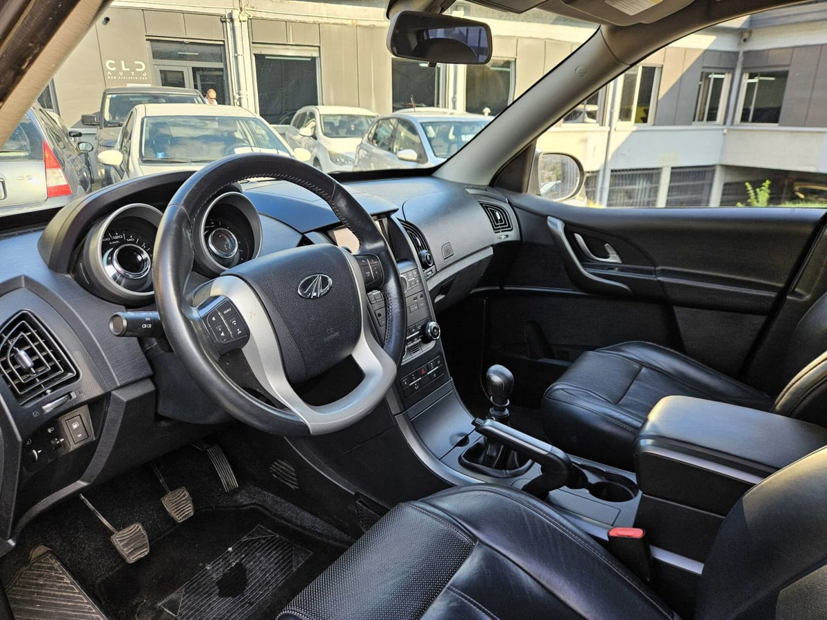Mahindra XUV500 XUV500 2.2 16V AWD W8 (6)
