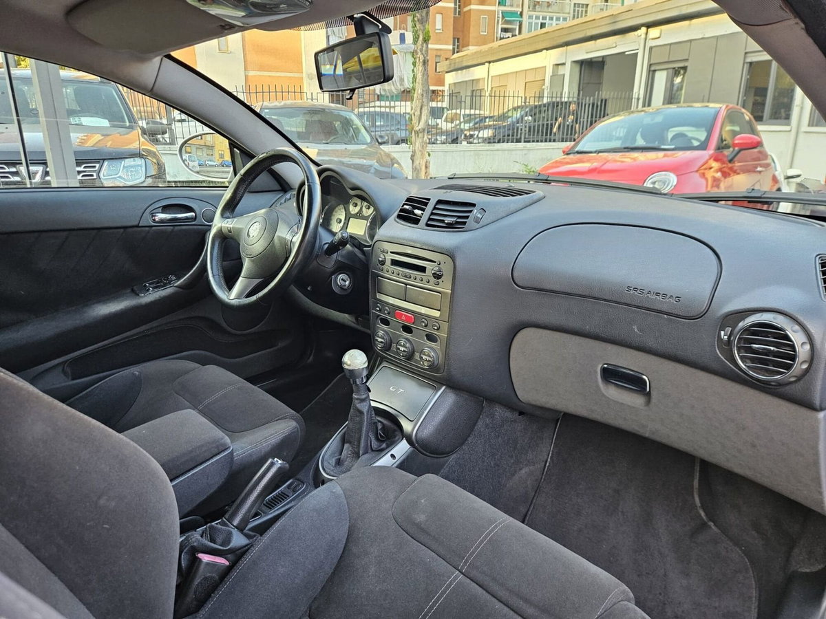 Alfa Romeo GT 1.9 MJT 16V Progression (11)