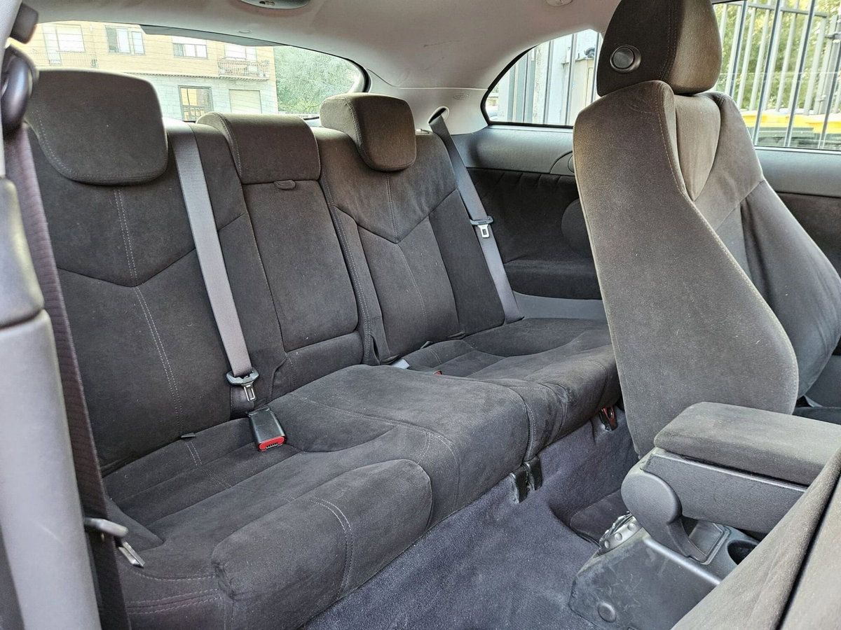 Alfa Romeo GT 1.9 MJT 16V Progression (12)
