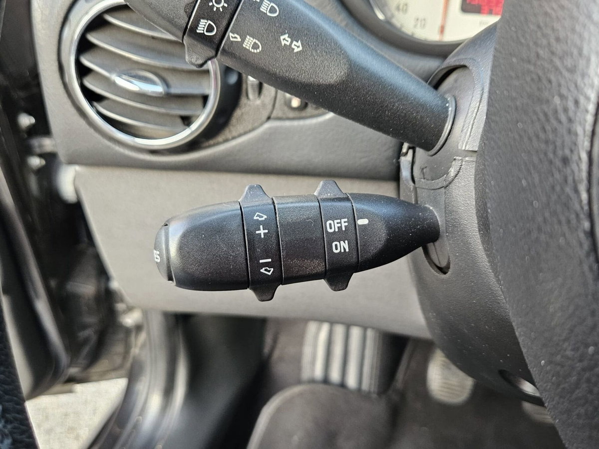 Alfa Romeo GT 1.9 MJT 16V Progression (14)