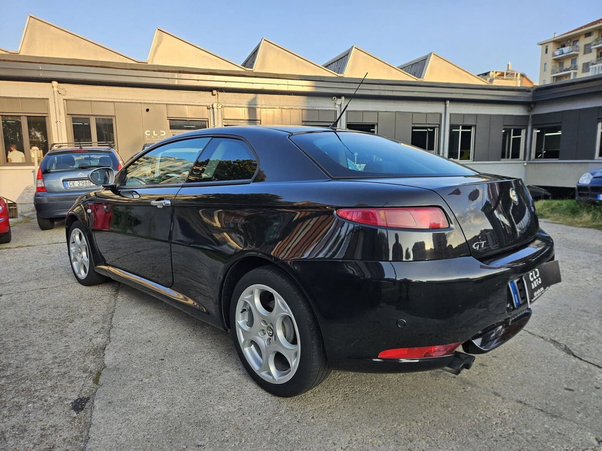 Alfa Romeo GT 1.9 MJT 16V Progression (6)