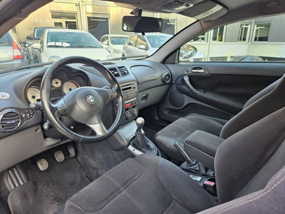 Alfa Romeo GT 1.9 MJT 16V Progression (7)