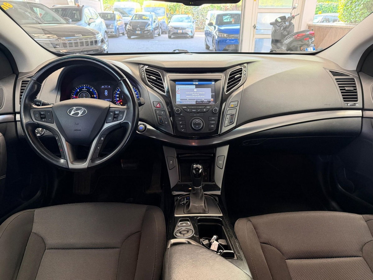 Hyundai i40 Station Wagon 1.7 CRDi 141 CV 7DCT Business (10)