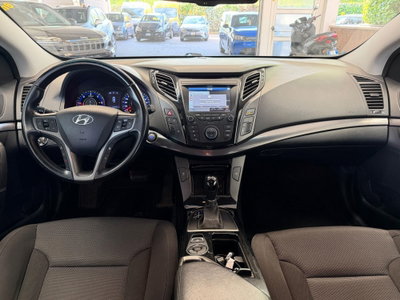 Hyundai i40 Station Wagon 1.7 CRDi 141 CV 7DCT Business (10)