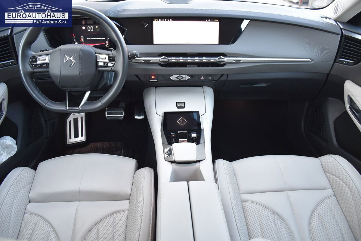 Ds DS 3 1.5 bluehdi Esprit de Voyage 130cv auto (7)
