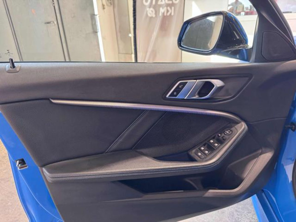 BMW Serie 1 116d 2.0 116CV cat 5 porte Attiva DPF (9)