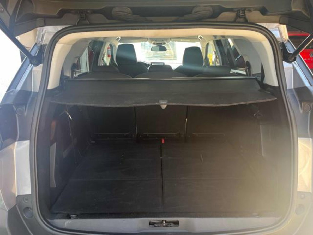 Peugeot 5008 1.5 bluehdi GT s&s 130cv eat8 (9)