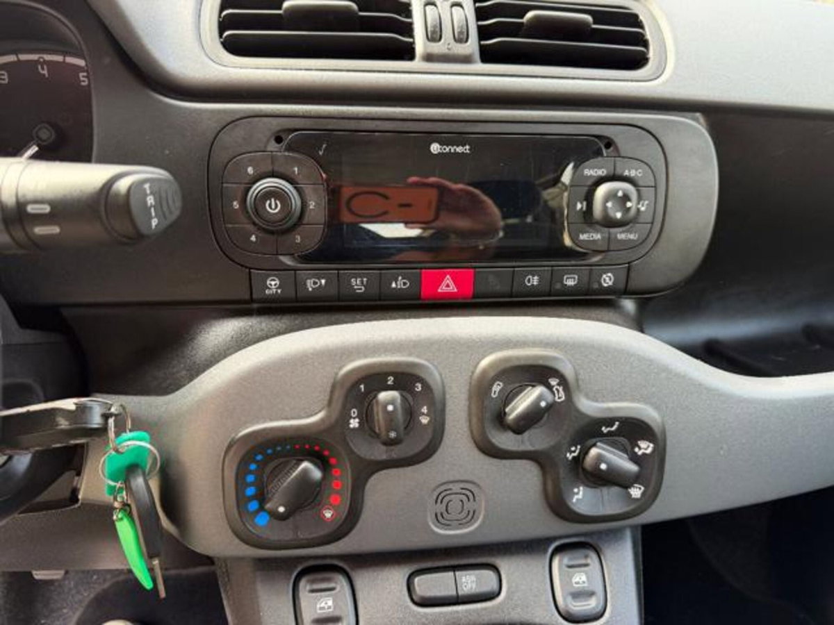 Fiat Panda 1.0 firefly hybrid s&s 70cv 5p.ti (17)