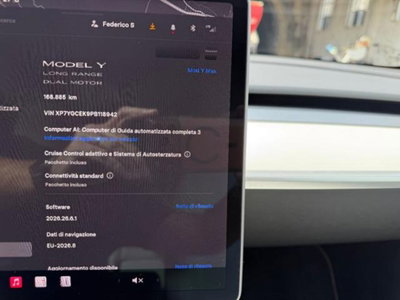 Tesla Model Y Long Range awd (17)