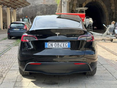 Tesla Model Y Long Range awd (6)