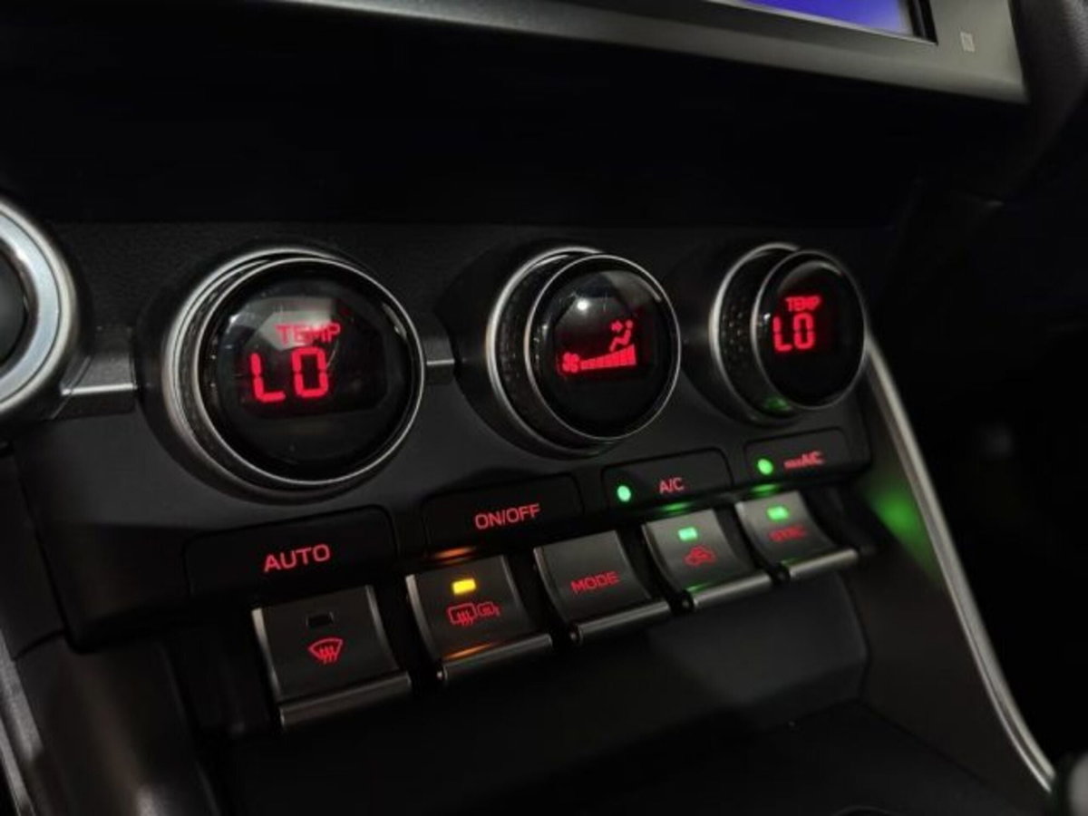 Toyota GR86 2.Premium Sport A/T (19)