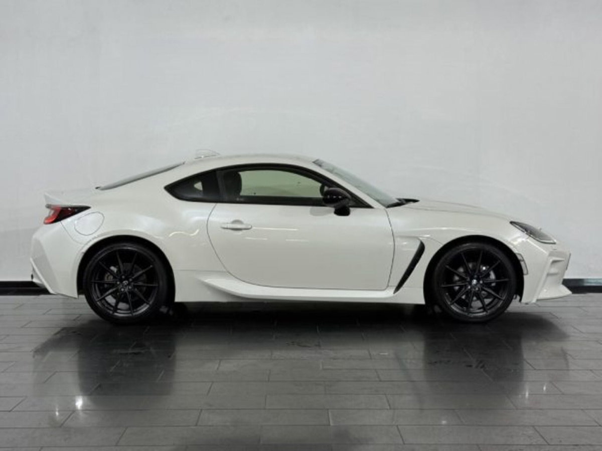 Toyota GR86 2.Premium Sport A/T (5)