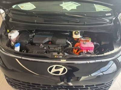 Hyundai Staria 1.6 hev 2wd auto (11)