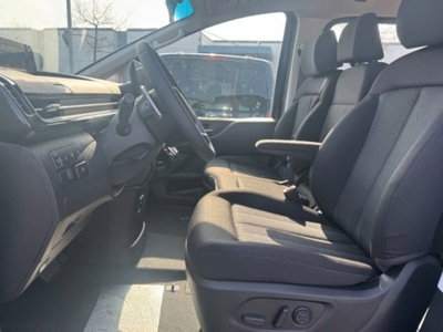 Hyundai Staria 1.6 hev 2wd auto (6)