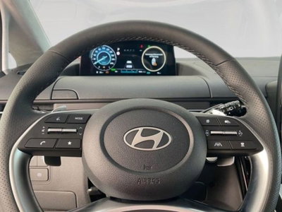 Hyundai Staria 1.6 hev 2wd auto (14)