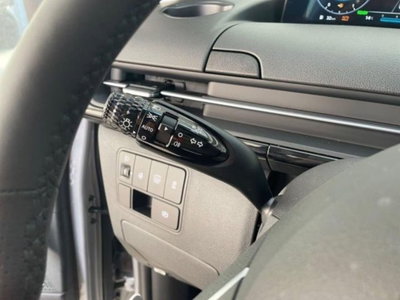 Hyundai Staria 1.6 hev 2wd auto (16)