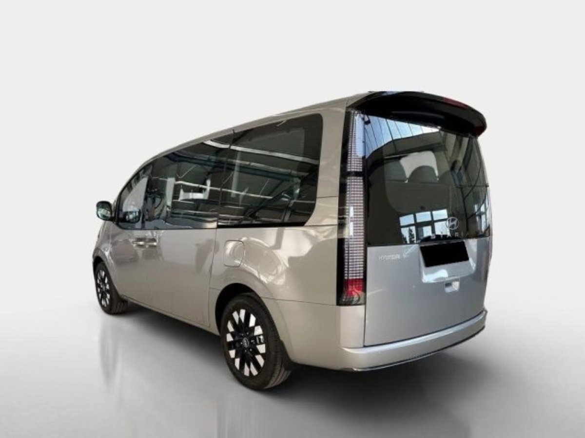 Hyundai Staria 1.6 hev 2wd auto (3)