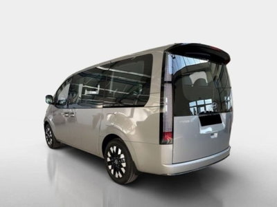 Hyundai Staria 1.6 hev 2wd auto (3)