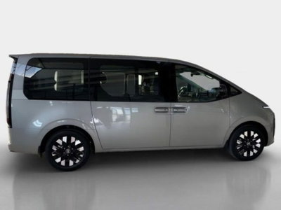 Hyundai Staria 1.6 hev 2wd auto (6)