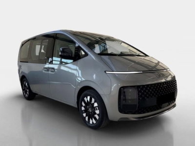 Hyundai Staria 1.6 hev 2wd auto (7)