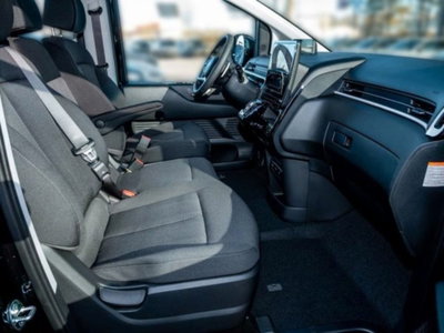Hyundai Staria 1.6 hev 2wd auto (14)