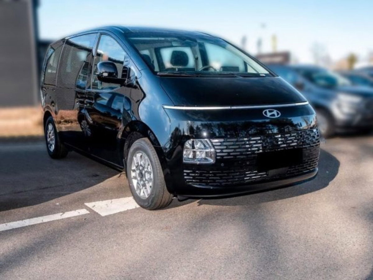 Hyundai Staria 1.6 hev 2wd auto (3)