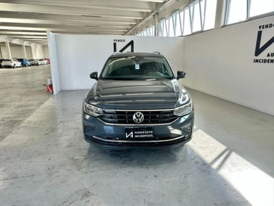 Volkswagen Tiguan 2.0 TDI 150 CV SCR DSG 4MOTION Life (2)