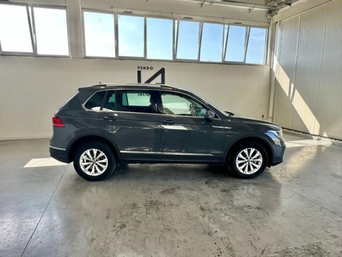 Volkswagen Tiguan 2.0 TDI 150 CV SCR DSG 4MOTION Life (8)