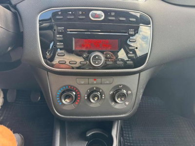 Fiat Punto Evo 1.3 Mjt 95 CV DPF 5 porte S&S Dualogic Dynamic (12)
