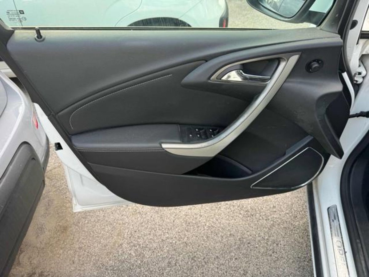Opel Astra Station Wagon 1.7 CDTI 110CV Sports Cosmo (15)