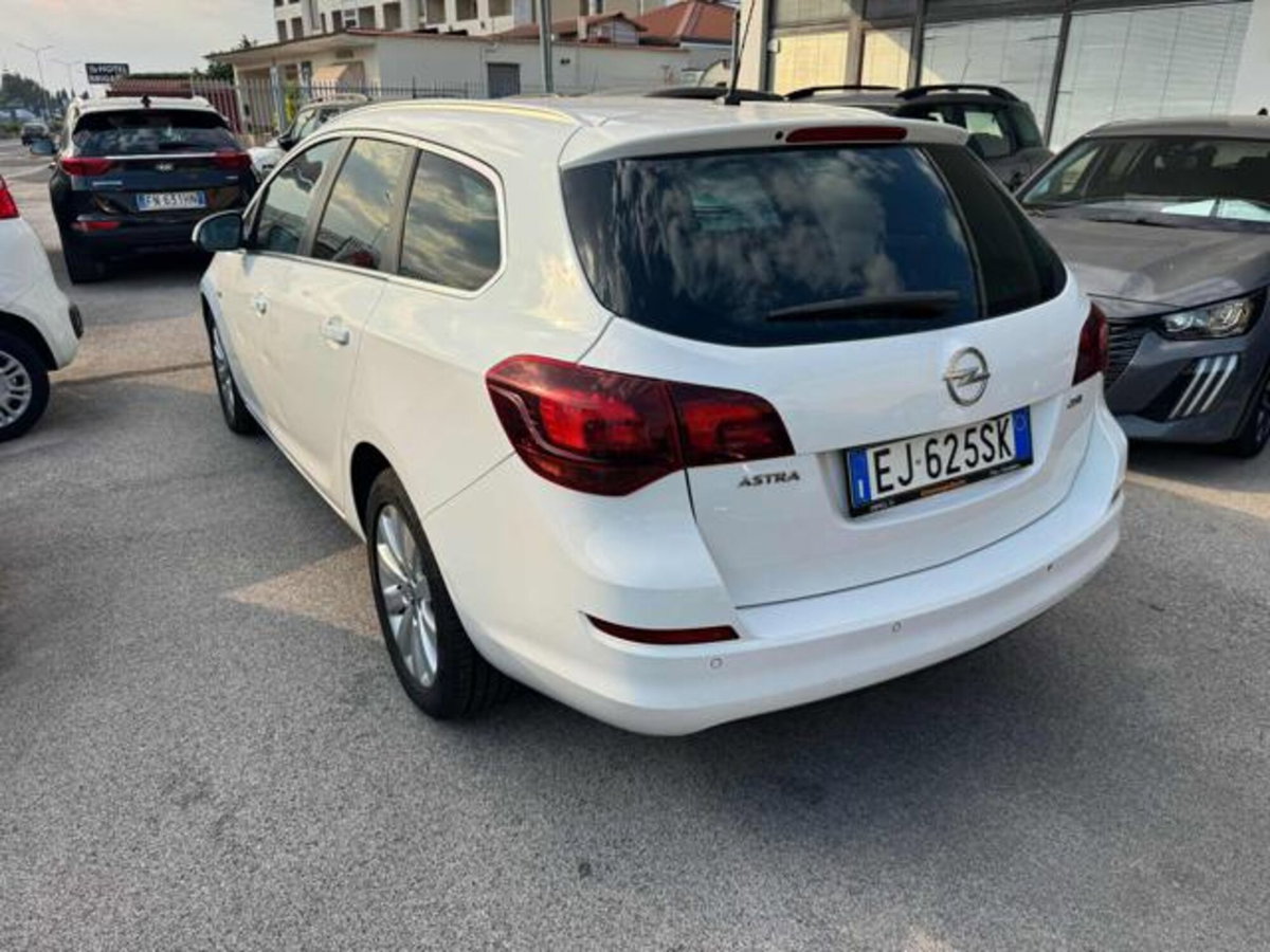 Opel Astra Station Wagon 1.7 CDTI 110CV Sports Cosmo (16)