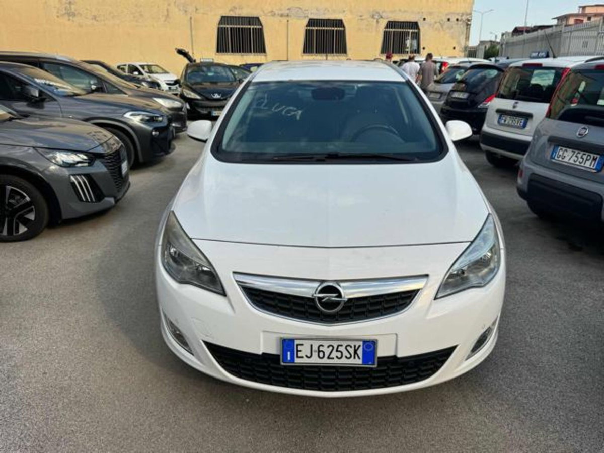 Opel Astra Station Wagon 1.7 CDTI 110CV Sports Cosmo (2)